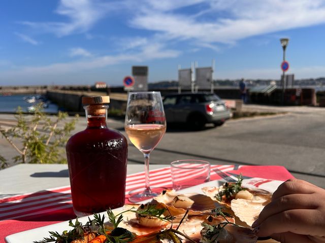 Restaurant Chez Margot Suggestion du moment : St Jacques flambées au Patxaran d'Egiazki